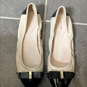 Cole Haan women’s Black & Cream ballet leather Flats Bow Accents Sz 10 office